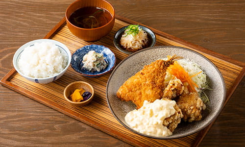 アジフライ唐揚げ定食