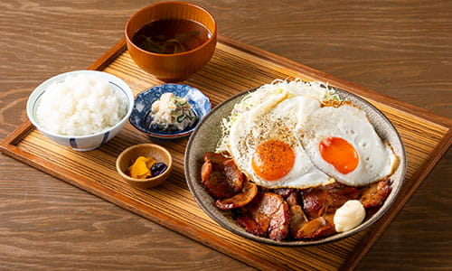 炭火焼豚チャーシューエッグ定食